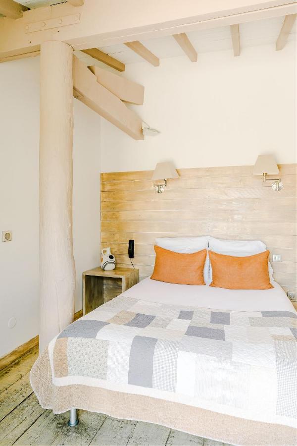 Hotel Restaurant Les Arnelles Saintes-Maries-de-la-Mer Ngoại thất bức ảnh