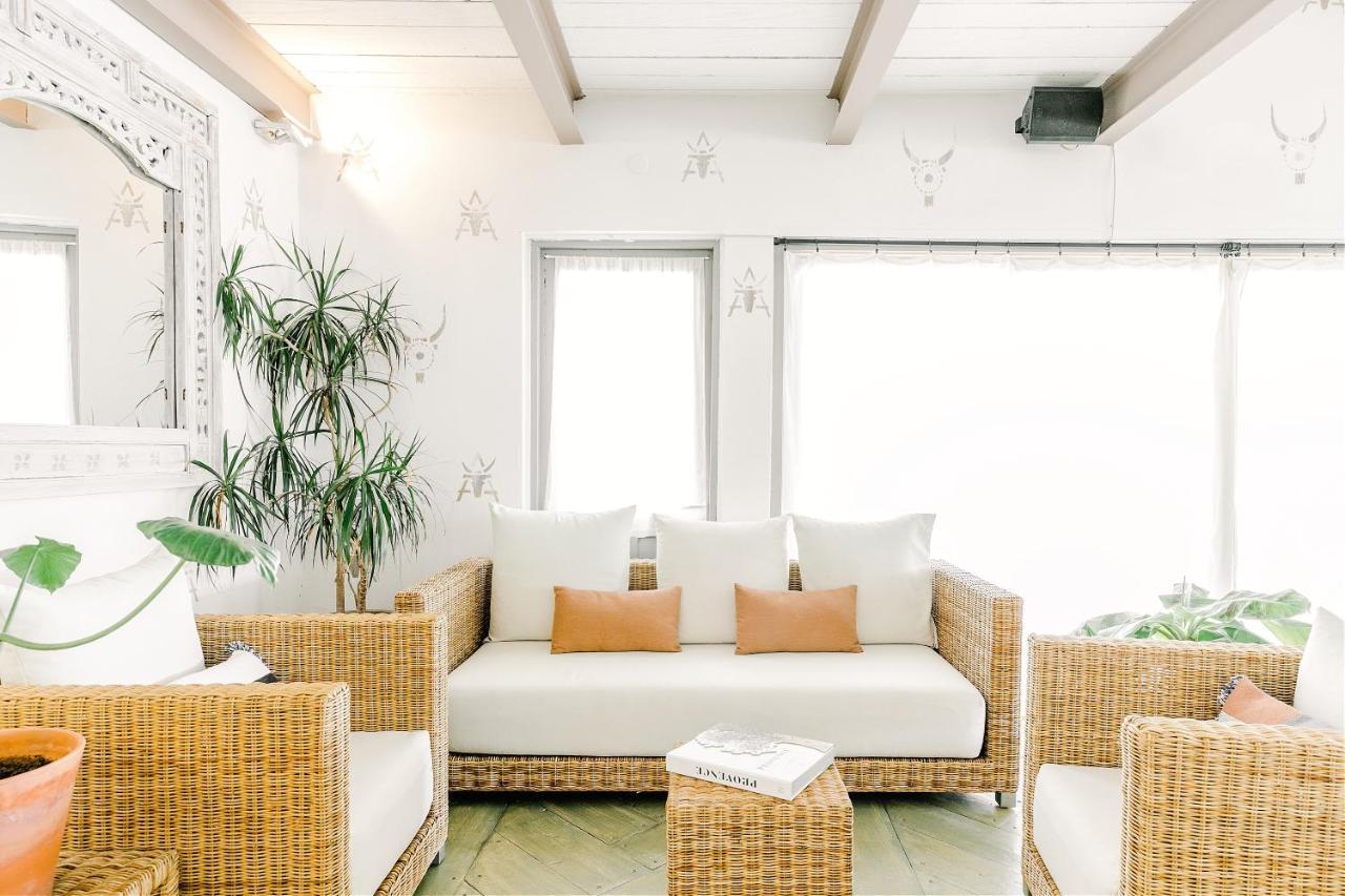 Hotel Restaurant Les Arnelles Saintes-Maries-de-la-Mer Ngoại thất bức ảnh